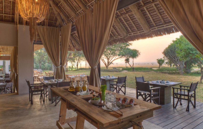 dining at kichwa tembo